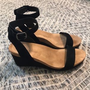Lucky brand black wedges